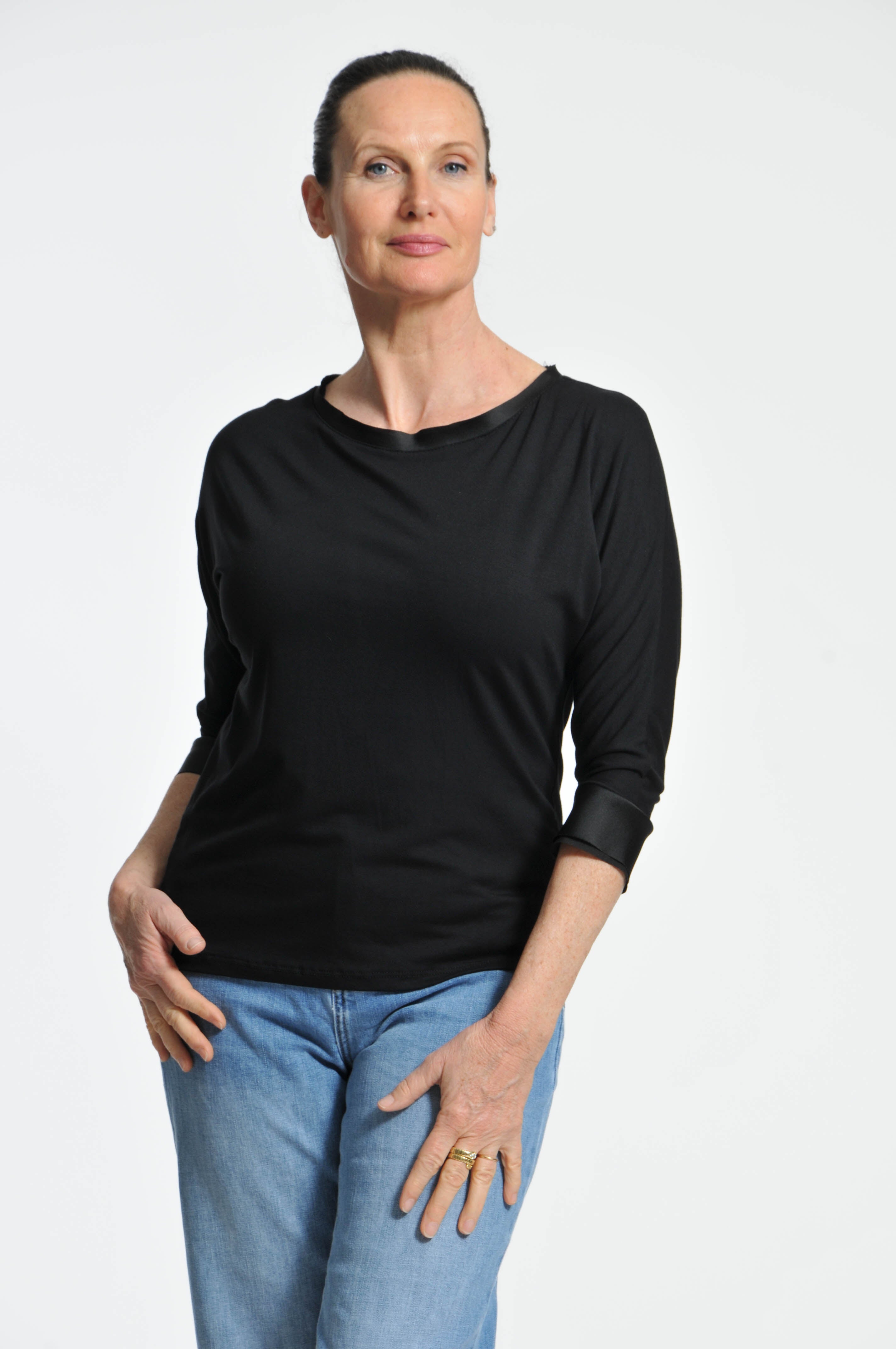 T-shirt Betty Manica Lunga