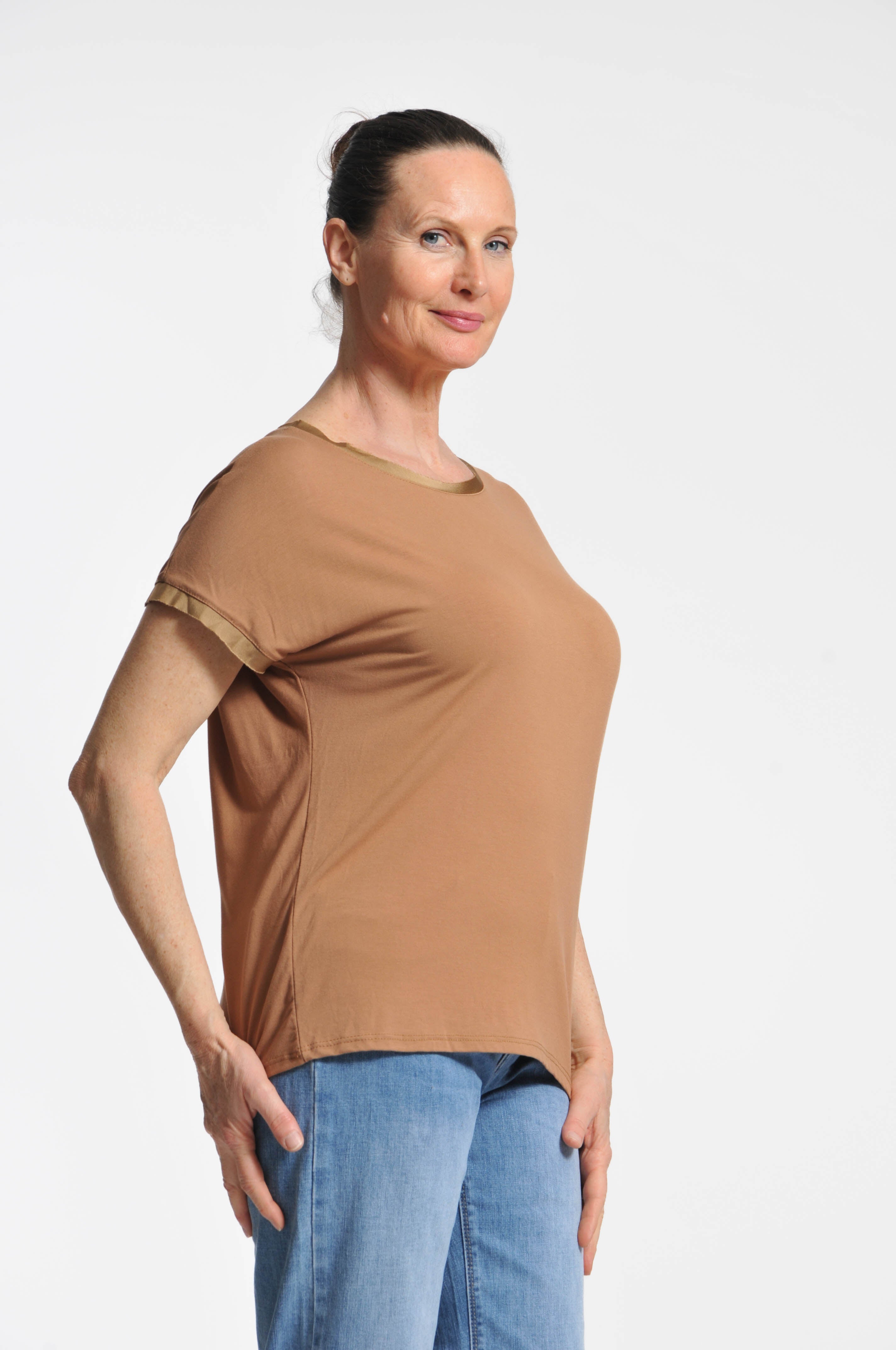 T-shirt Betty Manica Corta